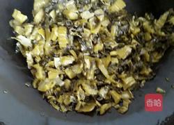 酸菜肥肠的做法图解4