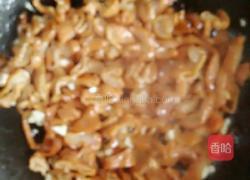 酸菜肥肠的做法图解5