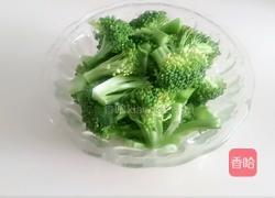 麻酱西兰花的做法图解1