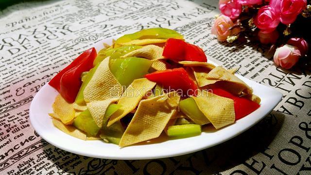 青椒炒豆腐皮