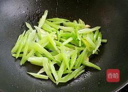白果炒芹菜的做法图解8