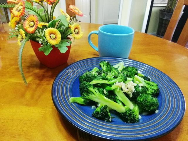 蒜蓉耗油西兰花