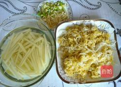 酸菜土豆丝的做法图解1