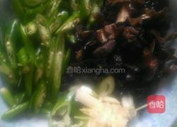 尖椒爆炒鸡胗的做法图解2