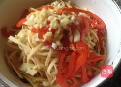 炝拌干豆腐丝的做法图解3