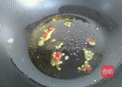 葱炒蚕豆的做法图解2