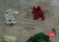 芹菜炒豆芽的做法图解1