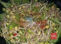 芹菜炒豆芽的做法图解4