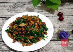 蚕蛹炒韭菜的做法图解7