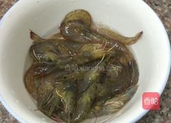 清炒虾仁 的做法图解1