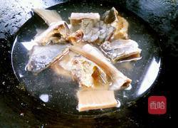 咸鱼茄子煲的做法图解2