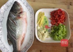 焖海鲈鱼的做法图解2