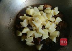 红烧排骨土豆的做法图解9