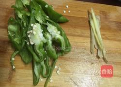 韭菜炒绿豆芽的做法图解3