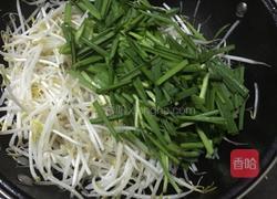 韭菜炒绿豆芽的做法图解7