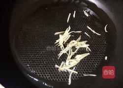 小银鱼炒辣椒的做法图解4