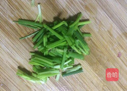 豌豆炒腊肉的做法图解4