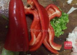 双椒炒墨鱼的做法图解2