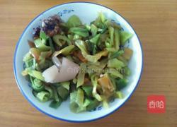 双椒炒墨鱼的做法图解3