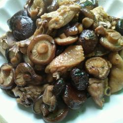 蘑菇炒鸡的做法[图]