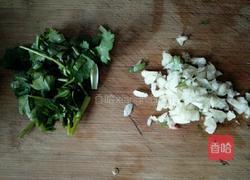 尖椒皮蛋的做法图解1