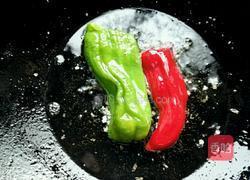 尖椒皮蛋的做法图解2