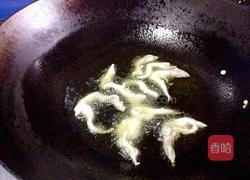 炸蘑菇的做法图解12
