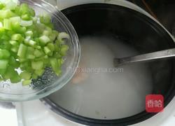 鲜虾芹菜粥的做法图解5