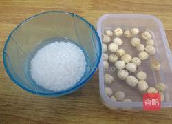 莲子粥的做法图解2