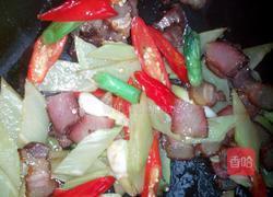莴苣炒老腊肉的做法图解7