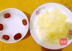 糯米银耳莲子粥的做法图解3