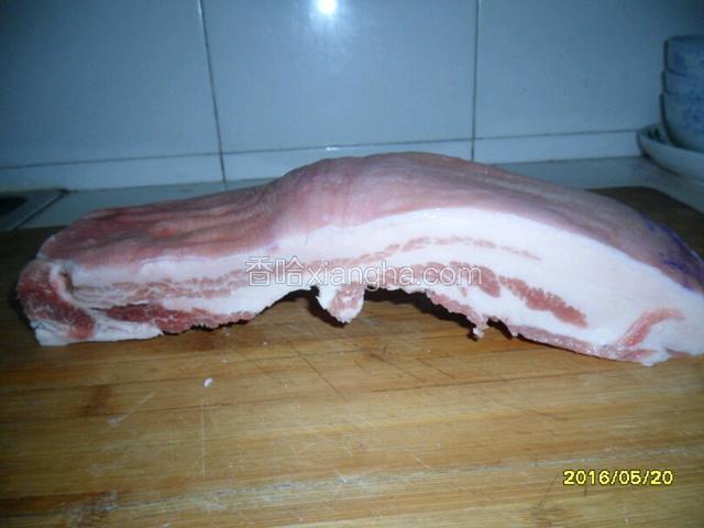 选取五花肉600克