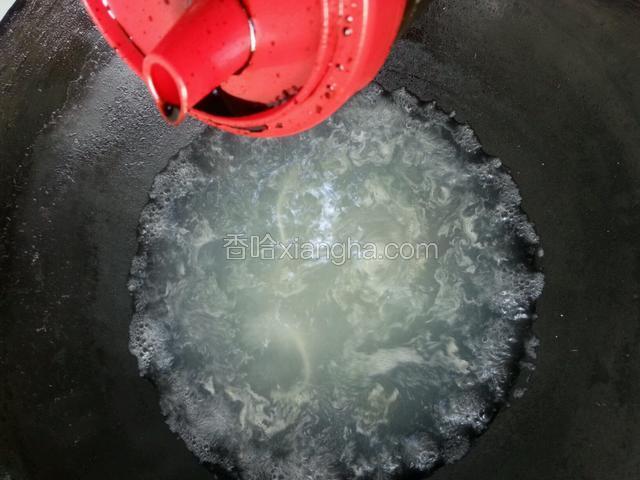 滴几滴酱油调色