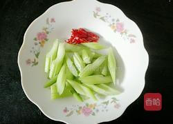 芹菜炒土豆丝的做法图解2