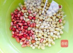 黄豆花生猪蹄煲的做法图解1