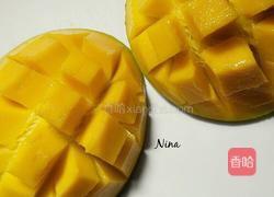 蛋奶芒果冰激凌的做法图解1