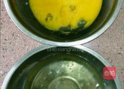 电饭锅蛋糕的做法图解1