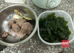 海带炖排骨的做法图解1