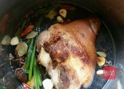 红焖肘子的做法图解8