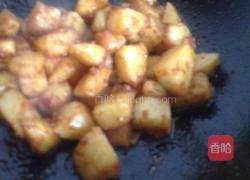 红烧土豆块的做法图解3