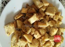 胡萝卜黄瓜炒饼的做法图解1