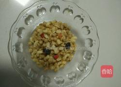 牛奶水果麦片配黄桃的做法图解1