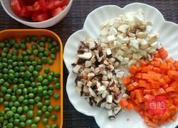 豌豆烩三鲜的做法图解2