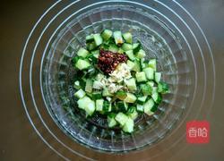 凉拌黄瓜丁的做法图解3