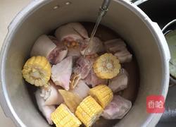 炖猪蹄的做法图解4