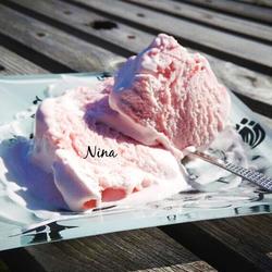 草莓冰淇淋的做法[图]