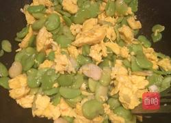 蚕豆炒鸡蛋的做法图解4