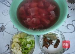 排骨炖豆角的做法图解1