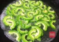 干煸苦瓜的做法图解3