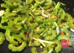 干煸苦瓜的做法图解7